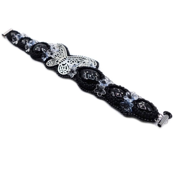 armband-schmetterling-schwarz-blumen-ab106